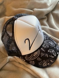 Image 3 of Black white bandana v truck 