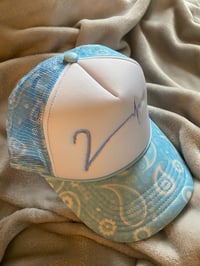 Image 2 of Baby blue and white bandana v truck 