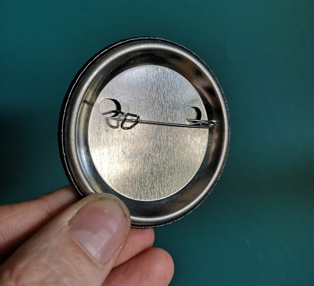 'no more dead homies, carry naloxone' button