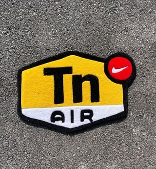 Nike tn best sale air logo