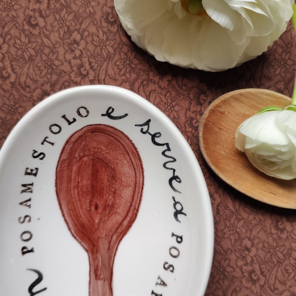 POSAMESTOLO - QUESTO È UN POSAMESTOLO E SERVE A POSARE IL MESTOLO