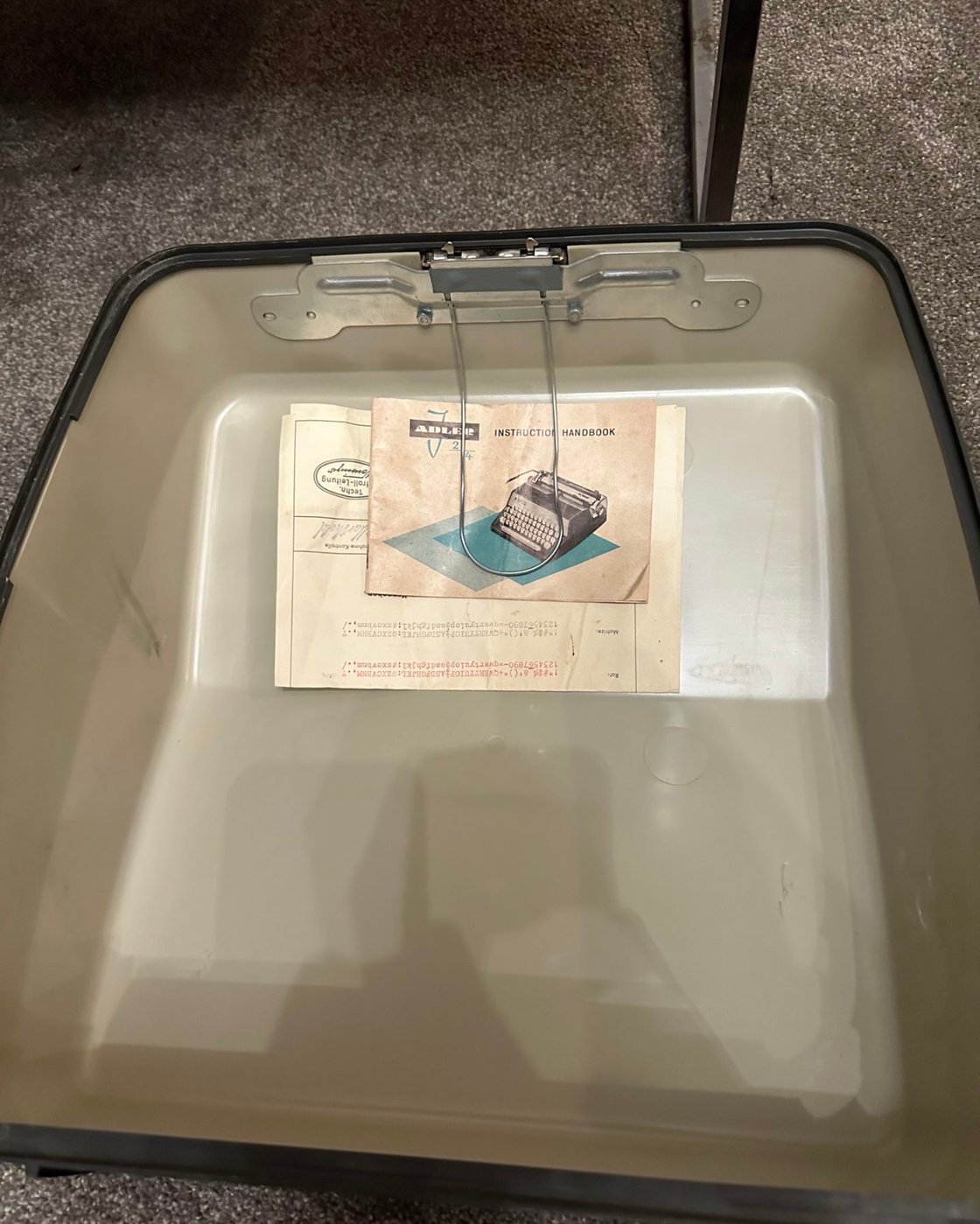 Image of 1970's Vintage Adler J2 Typewriter With Case & Manual