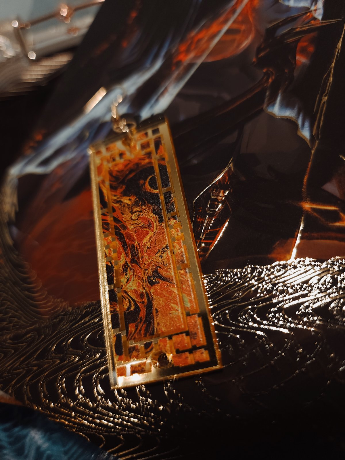 Image of earring | molten sea (gold mirror version)