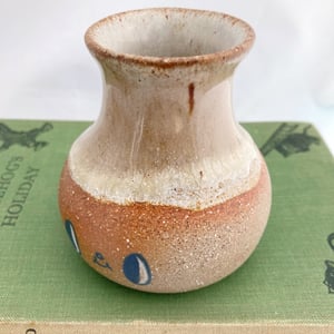 Image of Shy vase