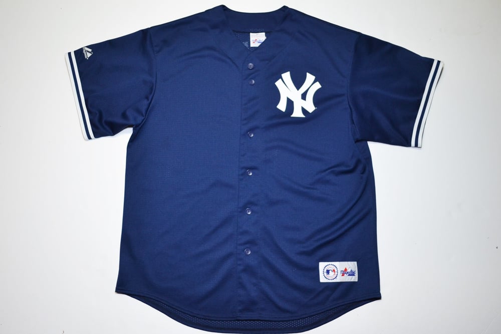 Vintage New York Yankees Derek Jeter Majestic Baseball Jersey, Size Large
