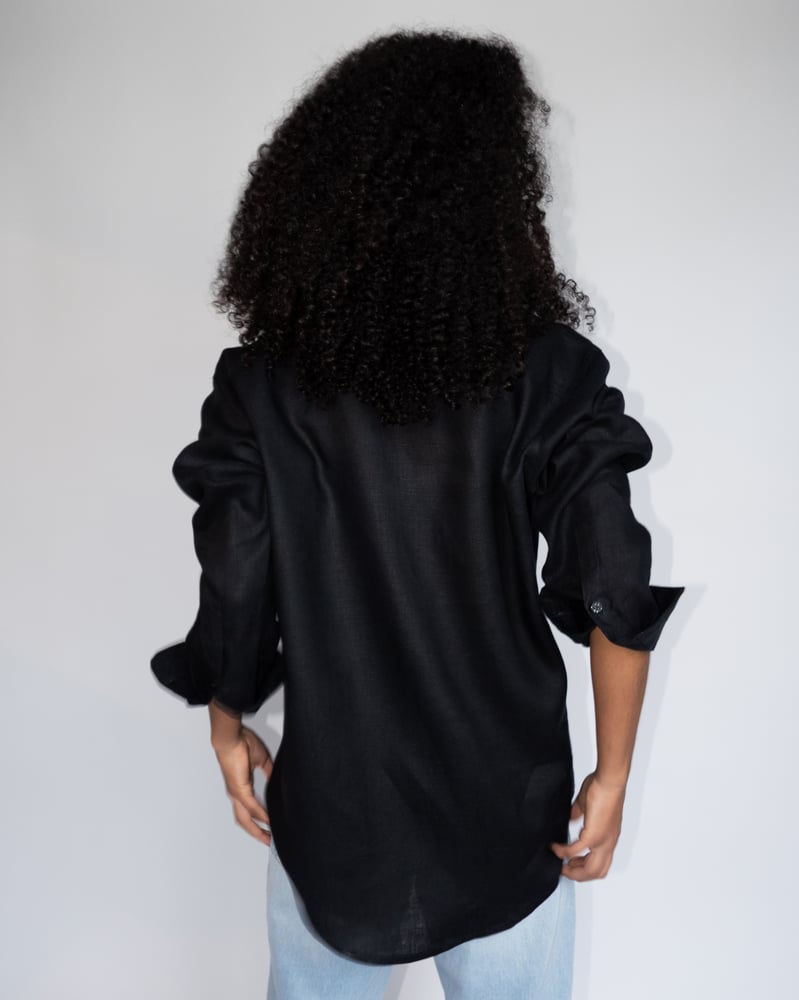 Image of OY A Oversized Linen Cuff Shirt in Black