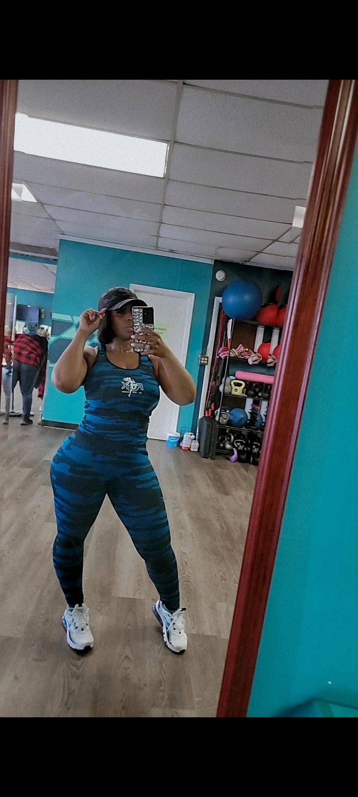 Wide hips outlet leggings