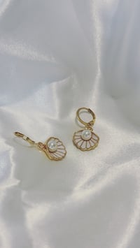 Image 1 of SHELLFISH EARRING 