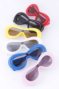 Image 2 of Meme Oval Iconic Sunglasses