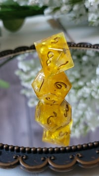 Image 5 of Champagne Problems dice set