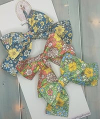 Floral Handtied Collection 