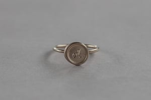 Image of 9ct gold seal initial ring