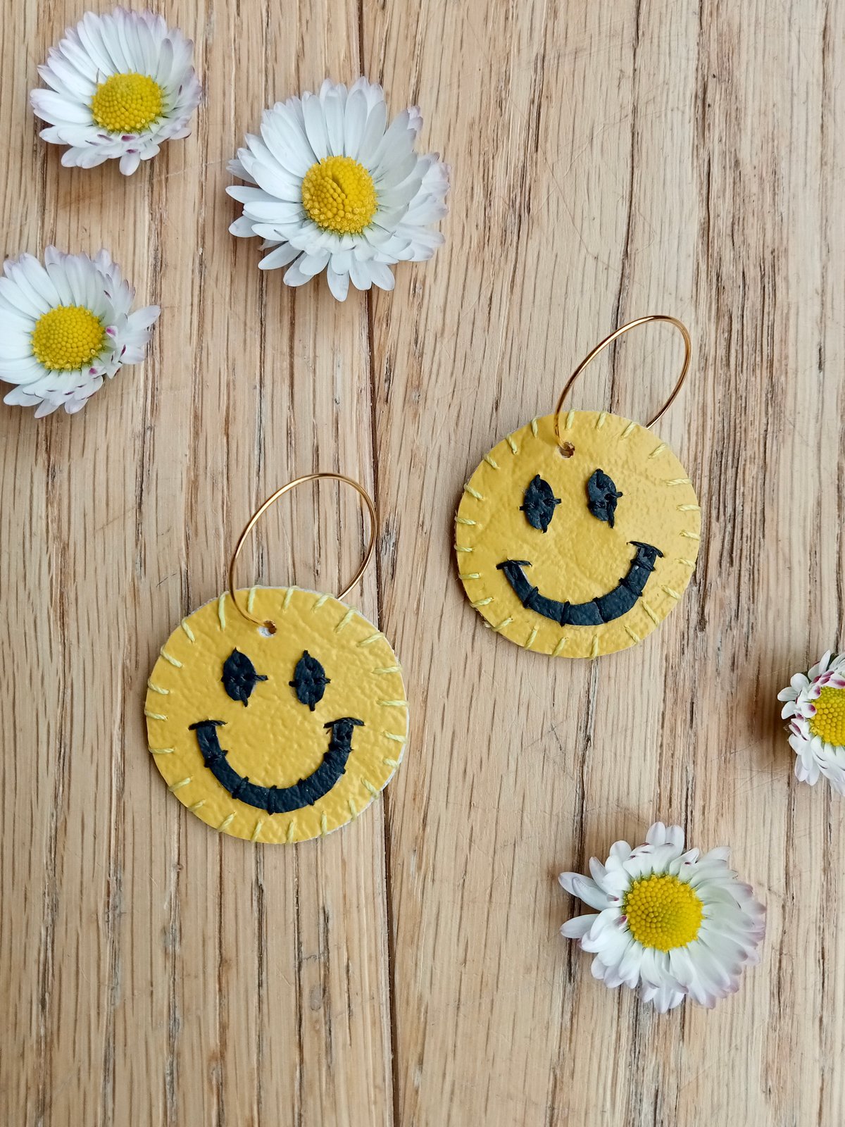 Image of Smiley Face Earrings