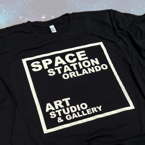 Studio & Gallery large outline tee