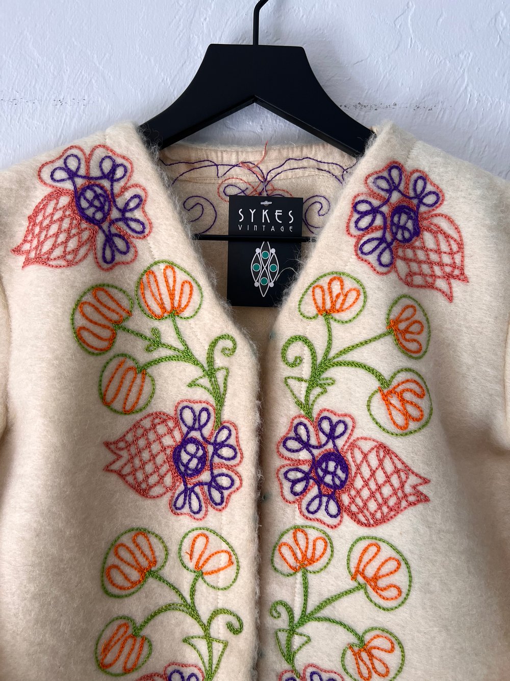 Vintage 70s Handmade Embroidered Floral Jacket (XS) 