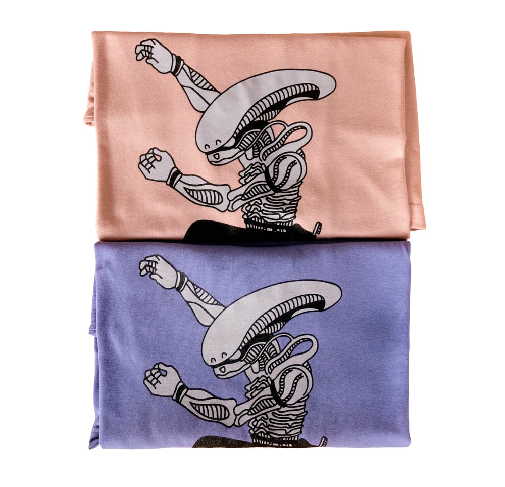 Happy Alien Tee / Dusty Blue