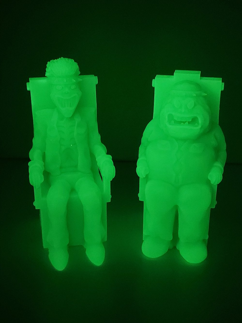 Crypt Creepers Glow Scary Scoleris