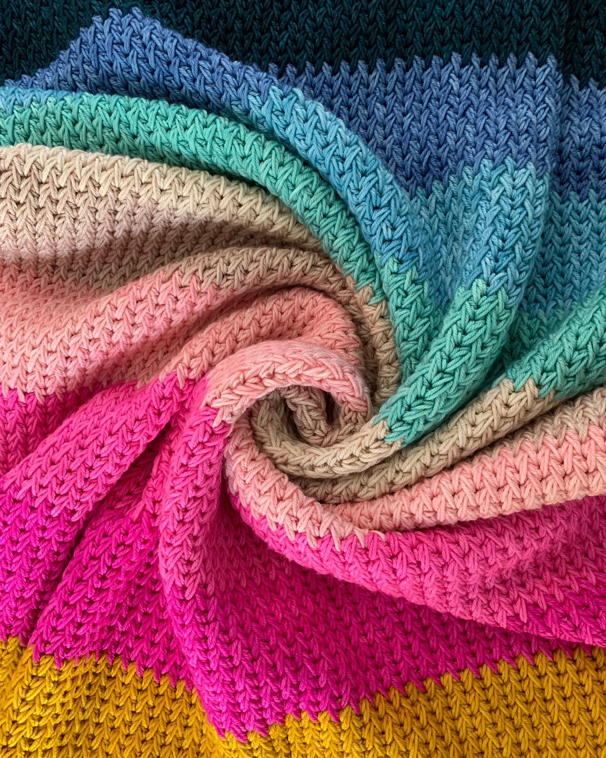 Smitten Kitten (PREORDER 16-20 WEEKS)