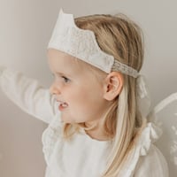 Image 1 of Lace embroidery crown