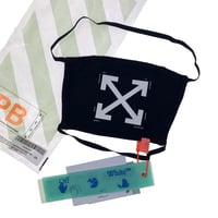 Off-White arrow print face mask