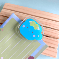 Image 1 of Froggy in a cup | Acrylic Clip