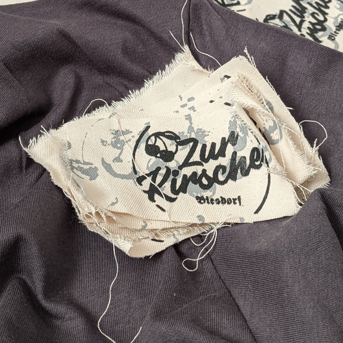 Aufnäher – Zur Kirsche