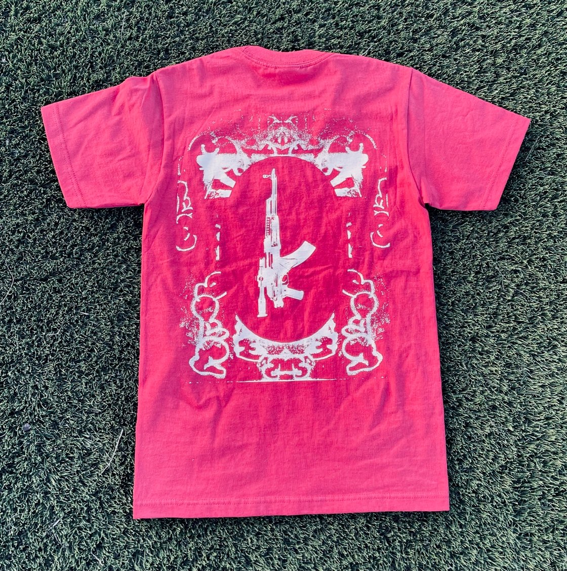 Image of WALLOP TEE (SAND & CARDINAL)