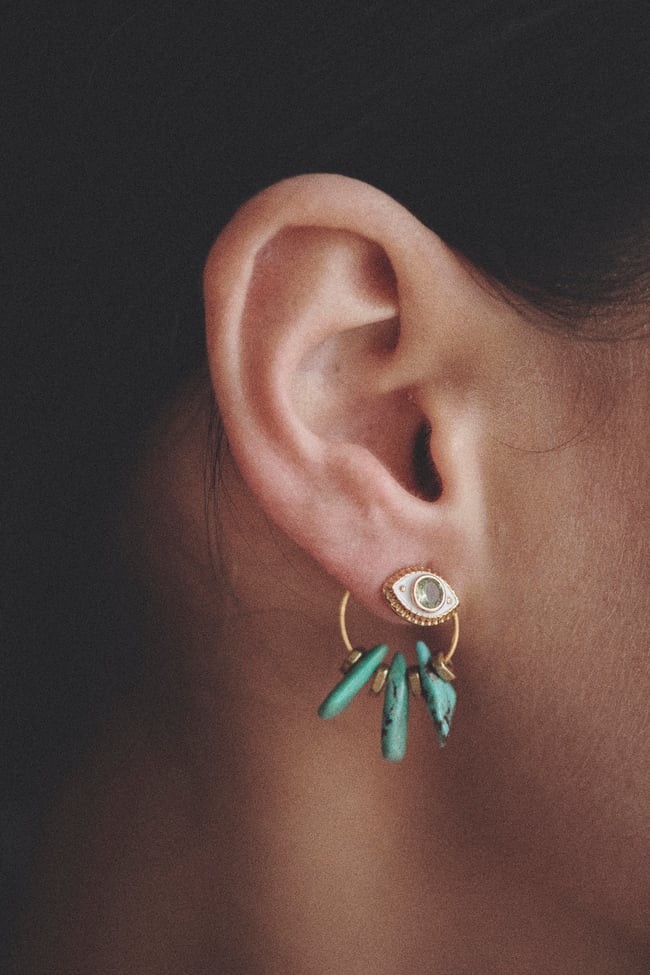 L'OEIL ET LE SERPENT blanc STUD 