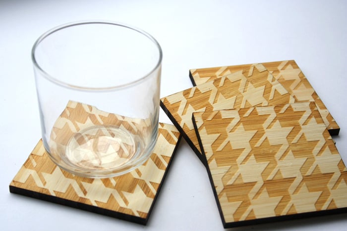 Image of classic textile coasters: houndstooth 