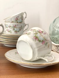 Image 4 of Ancien service en porcelaine