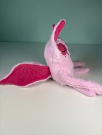 Image 3 of Sleepy Medium Weighted Winged Vampire