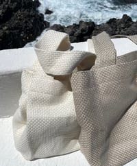 Image 3 of ECRU WOVEN LINEN BEACH BAG