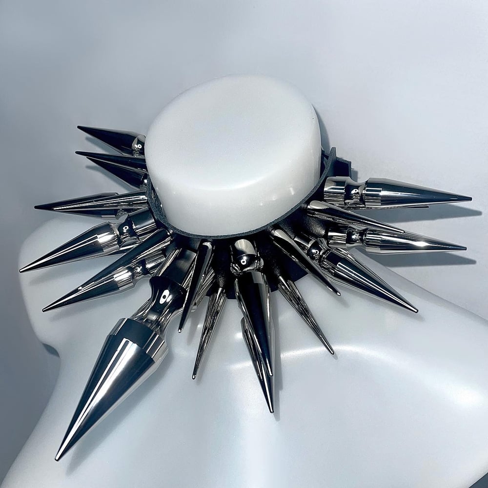 Image of TROJAN CHOKER