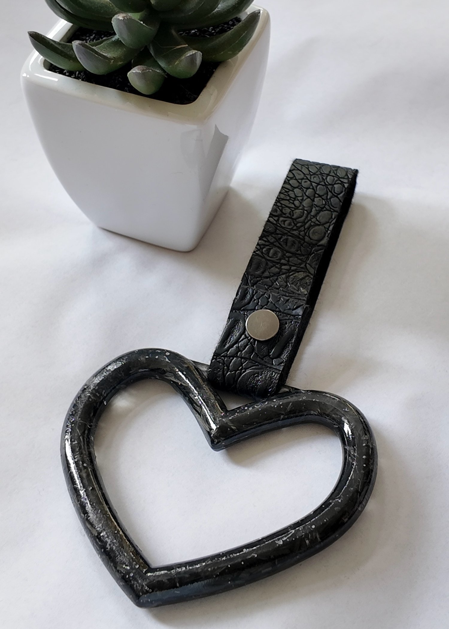 Forged Carbon Heart Tsurikawa