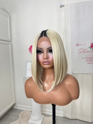 Image of Blonde Bob (ready to ship)