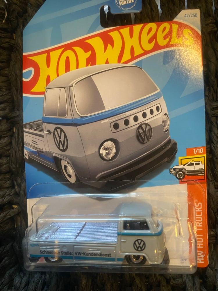 Image of Hot Wheels toy car racer tow 42/250