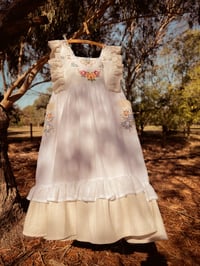 Image 3 of Linen Lace and Emboidery Fitted Apron Large Aus 14-16