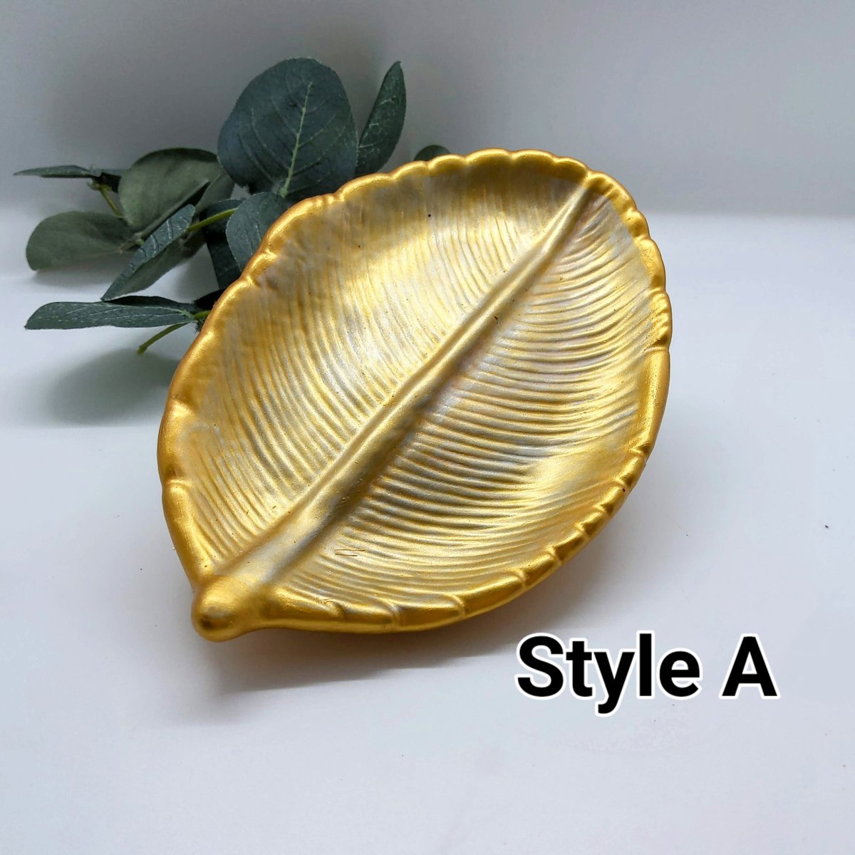 Gold Leaf Shaped Trinket Tray 