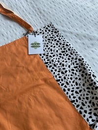 Image 2 of Cotton tote bag in orange