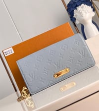 Image 3 of LV Wallet On Chain Lily 