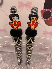 Image 2 of Betty’s  Diva Pen 