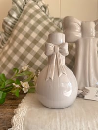 Neutral Bow Posy Vase