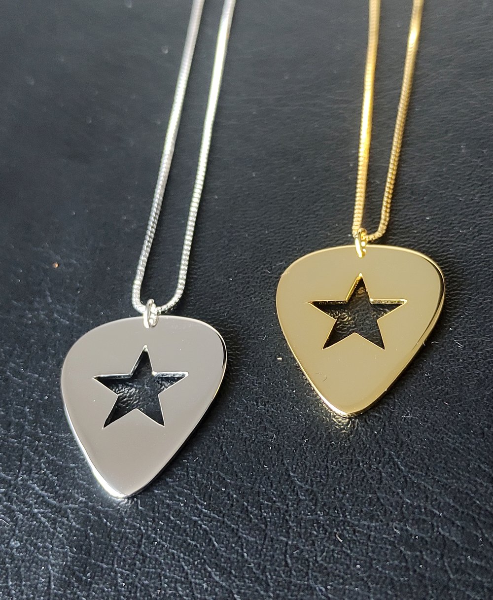 Gold Guitar Pick Star Pendant and Box Chain (925 Silver)