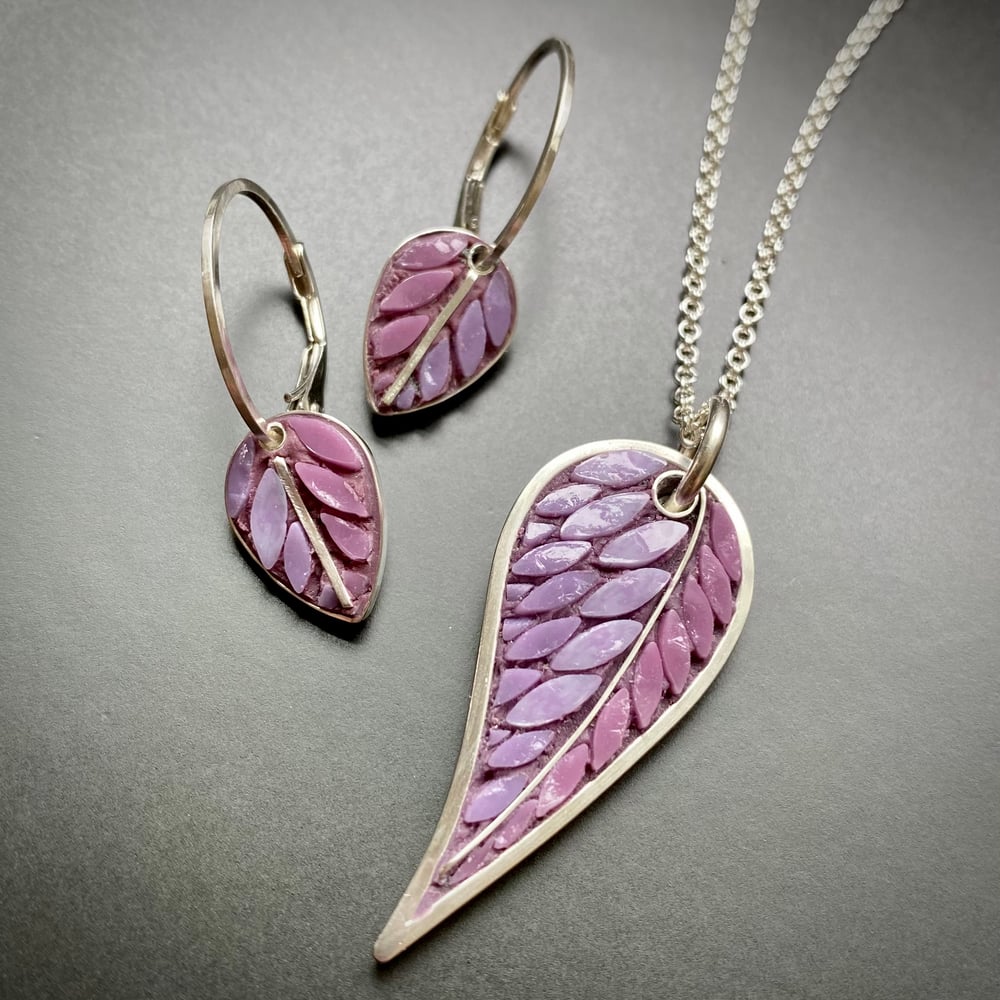Image of Lilac Leaf Pendant 