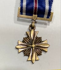 Image 1 of Generational (USA) Distinguished Flying Cross (Miniature) Medal - Original Issue