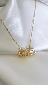 Image 4 of MUM