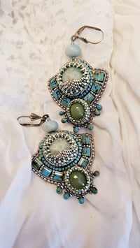 Image 1 of Boucles d'oreilles brodées LAGON