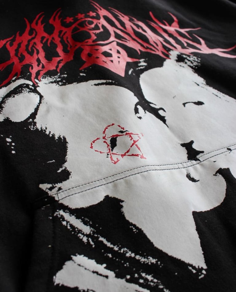 Desamor Cropped Hoodie Image 3