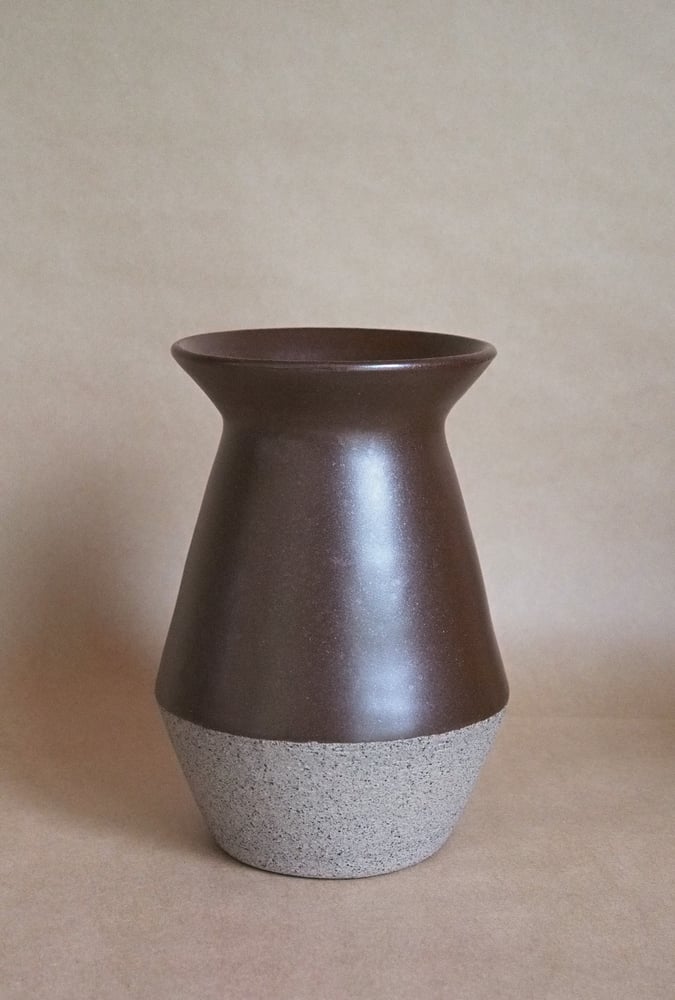 Image of Tēina vase - hōrua