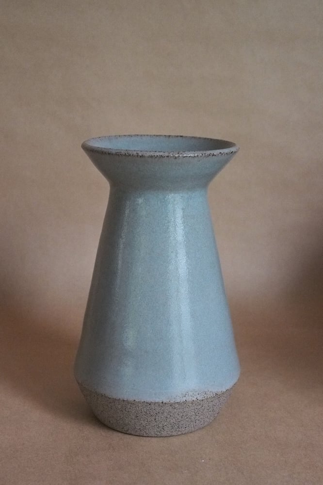 Image of Narrow vase - aumoana